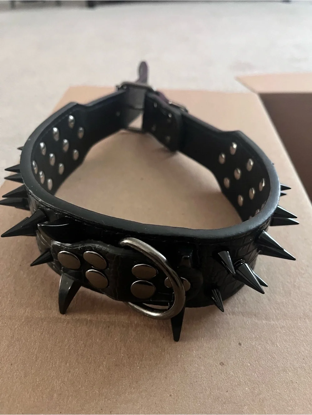 Fur dog collar with spiked 5 cm wide